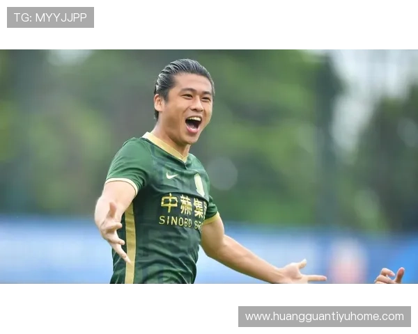 国足备战世界杯热身赛迎强敌 主教练战术调整引关注